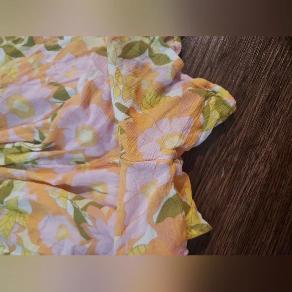 Billabong Floral Romper - Picture 2 of 5